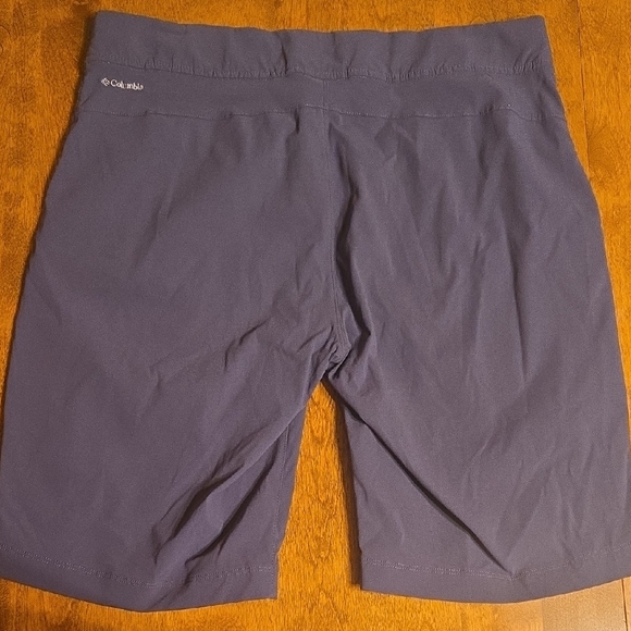 Columbia Women's Athletic Shorts - Dark Blue - Picture 5 of 5